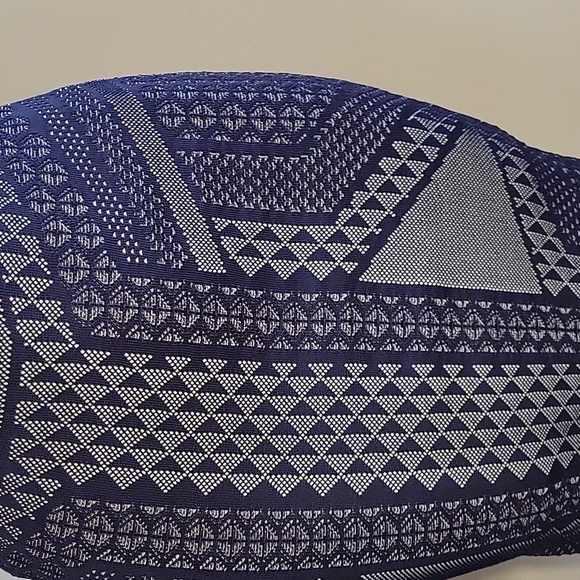 NWT BCBGMAXAZRIA Knit Skirt - Picture 2 of 3